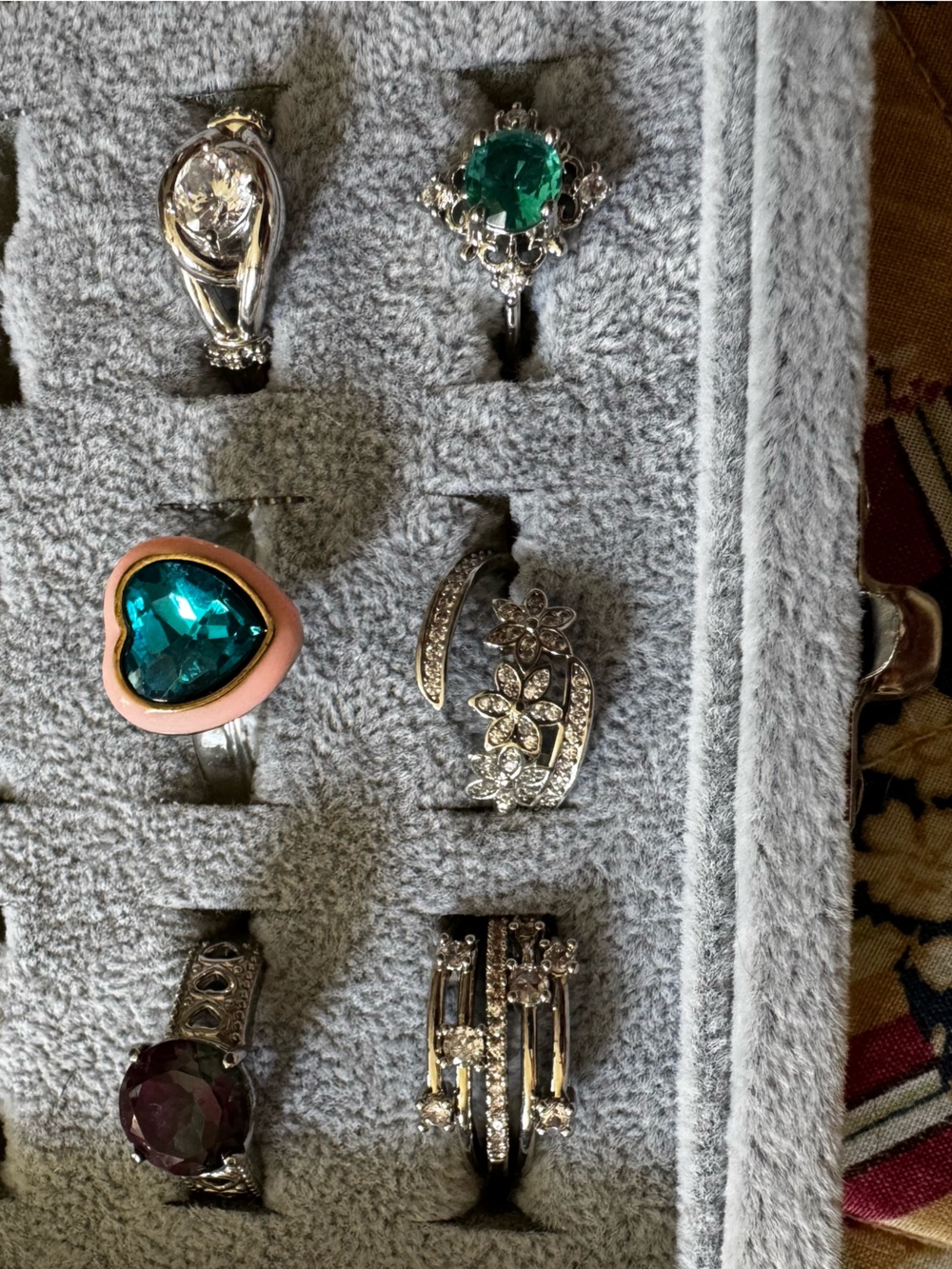 Set of 7 costume rings